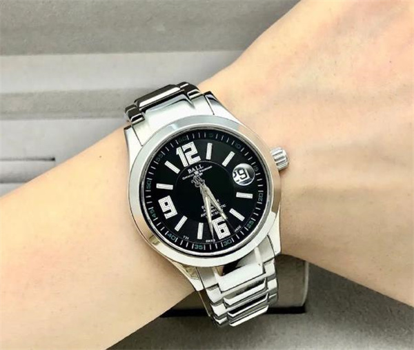 波尔机械表后盖磨损?揭秘专业修复技巧与保养秘籍 波尔机械表后盖磨损?揭秘专业修复技巧与保养秘籍